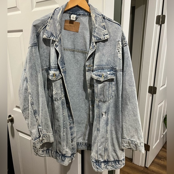 H&M boyfriend fit denim jacket - Picture 1 of 2